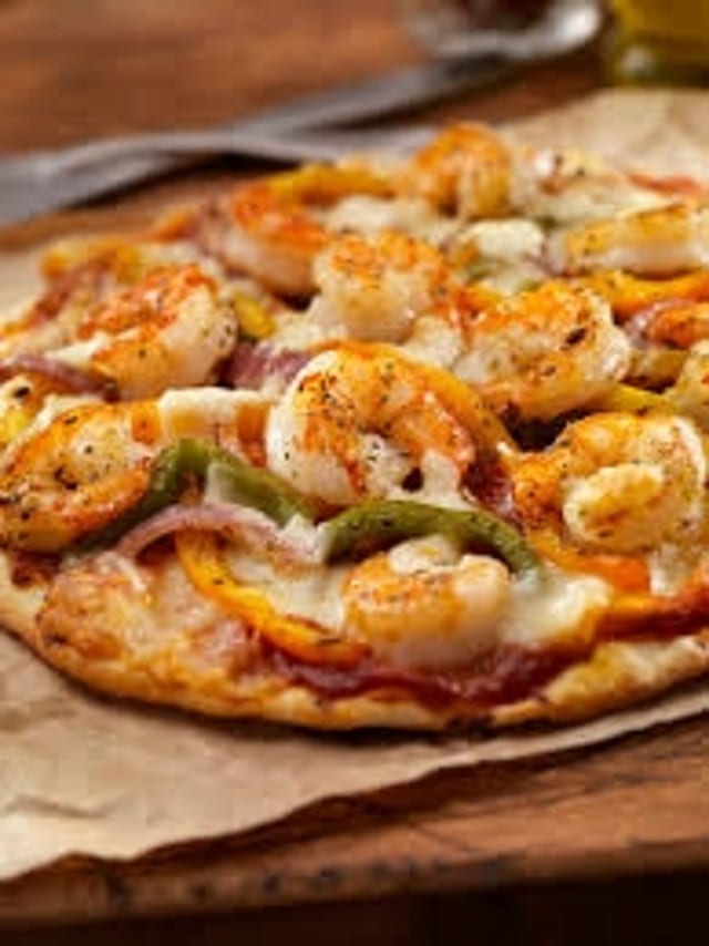 Spicy shrimp pizza Online.