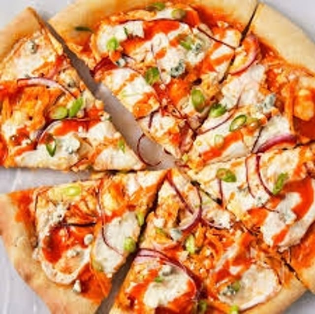 Spicy Fried chicken pizza Online.