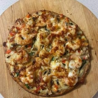 Cajun Shrimp and chicken pizza