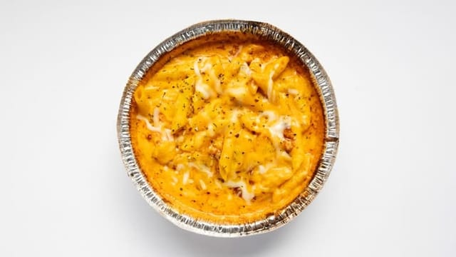 Medium - American Mac Pizza.