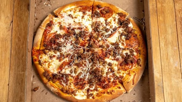Medium - 4 Meat Pizza.