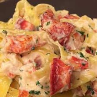 Catering Lobster and Shrimp Carbonara Mac